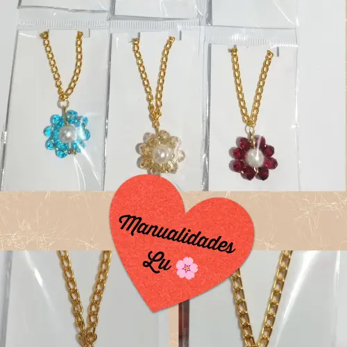 Cadena con dije flor de cristales — imagen 1