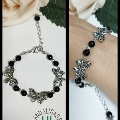 Pulsera de perlas y mariposas's photo #1