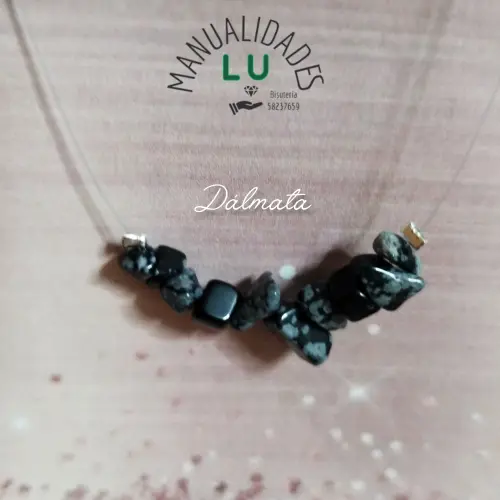Collar invisible de chips semipreciosas. (#104A) — imagen 3