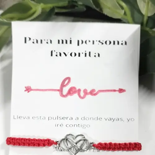 Pulseras macramé tejidas con conector metálico y postales para parejas — imagen 1