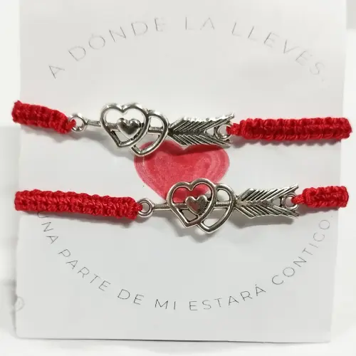 Pulseras macramé tejidas con conector metálico y postales para parejas — imagen 4