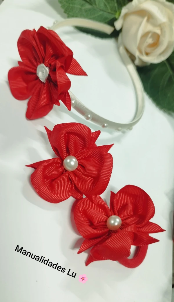 Juego de cintillo  y par de felpas con flor exótica. #33A's foto | Manualidades Lu 🌸 |  BizneCubano