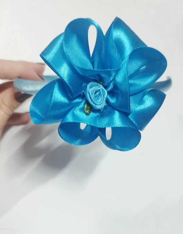 Cintillo con flor Heloísa. #58A's foto | Manualidades Lu 🌸 |  BizneCubano