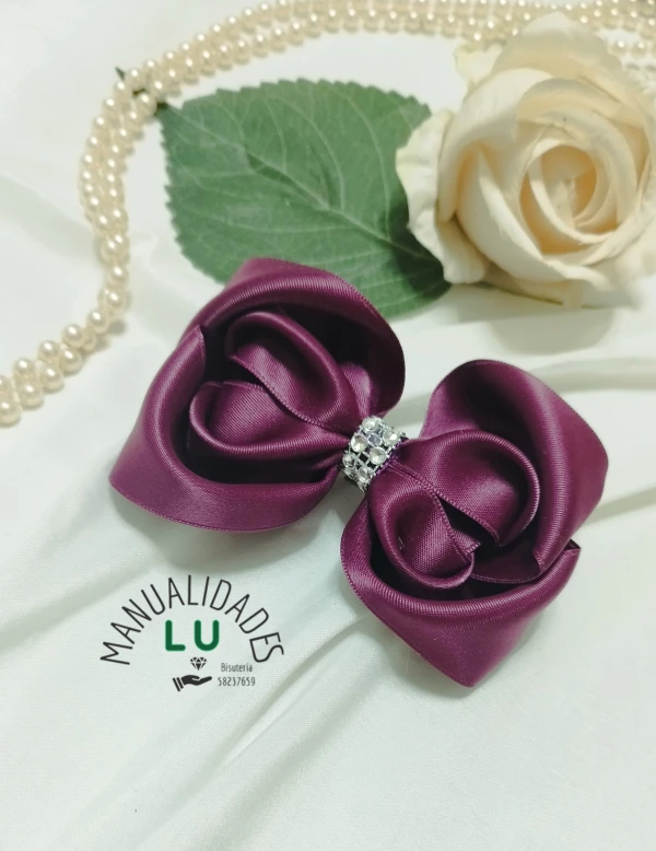 Lazo hermoso con corazones dentro. #63A's foto | Manualidades Lu 🌸 |  BizneCubano