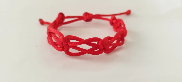 Pulsera  macrame tejida korean square knot. p64B's foto | Manualidades Lu 🌸 |  BizneCubano