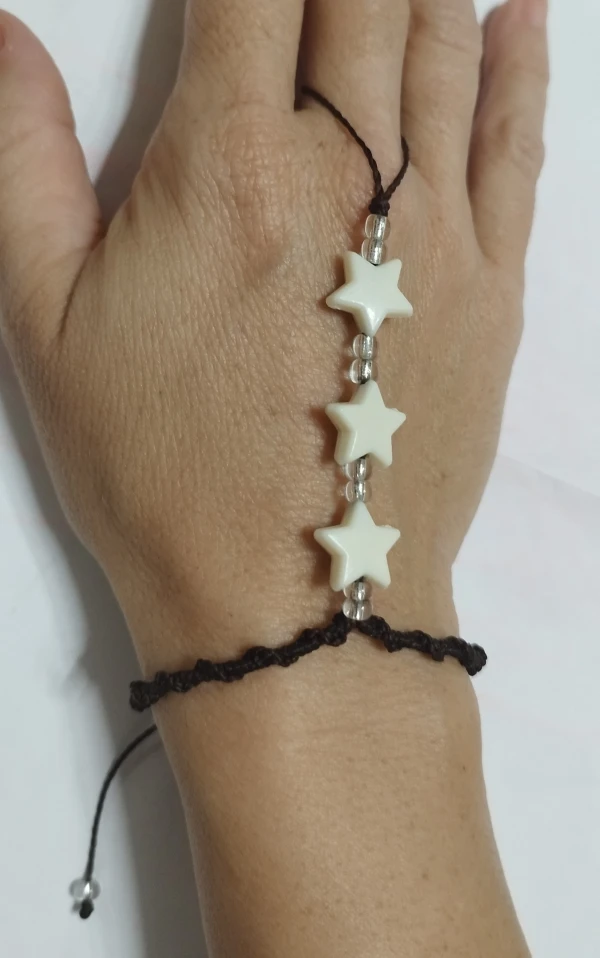 Pulsera macramé tejida unido a un anillo. p33N's foto | Manualidades Lu 🌸 |  BizneCubano