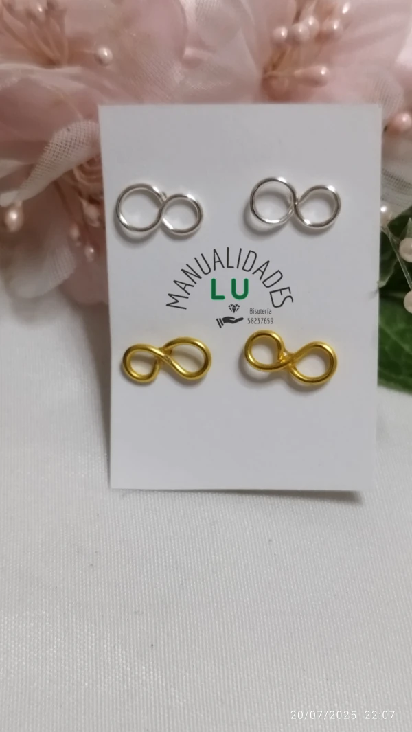 Par de aretes postes en forma de infinito. #47N's foto | Manualidades Lu 🌸 |  BizneCubano