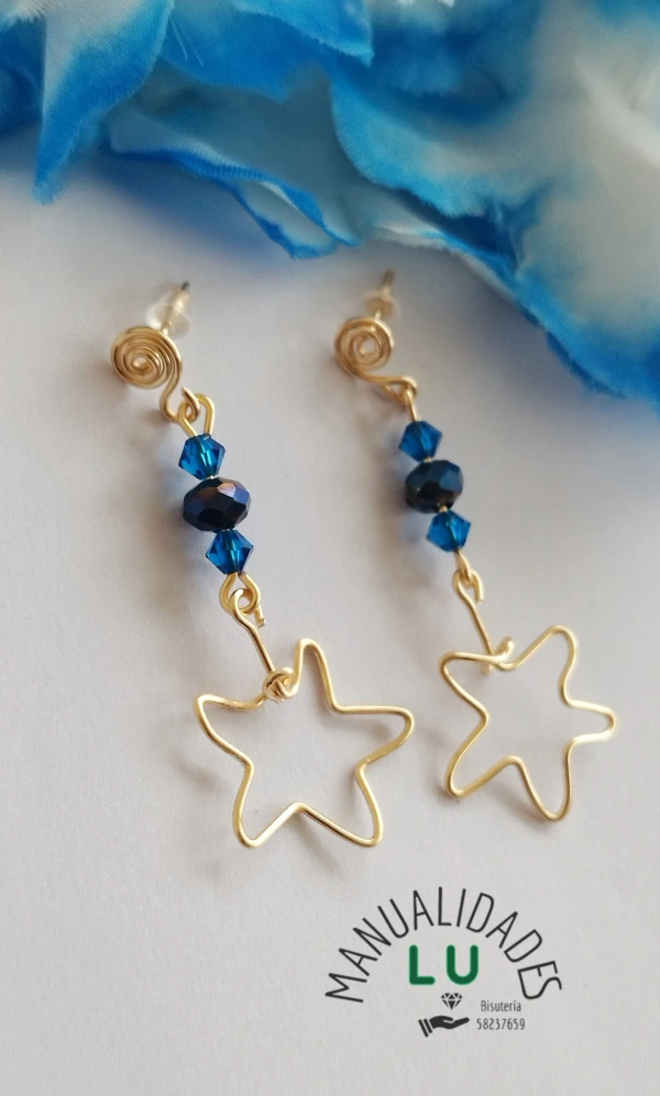 Par de aretes de alambre con estrella colgando.( #92A)'s foto | Manualidades Lu 🌸 |  BizneCubano