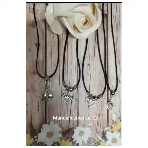Collar cordón negro con dije plateado. p31N miniatura 2