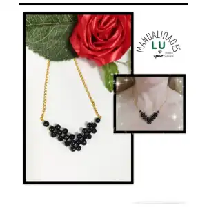 Cadena con perlas en V miniatura 2