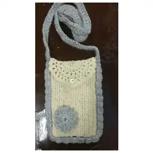 Portacelular tejido a crochet miniatura 1